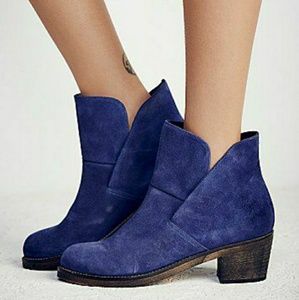 Free People Blue Suede Brooks Ankle Boot Size 39